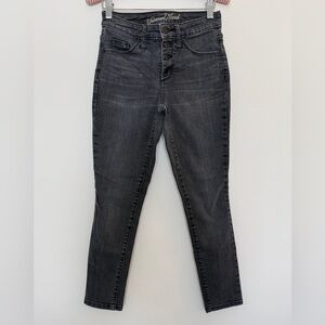 Universal Thread High Rise Cropped Skinny Jeans